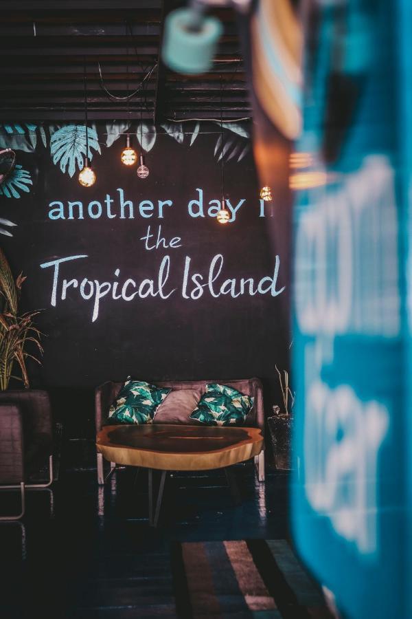 Dpm Koh Tao Diving Hotel & Bar Exterior photo