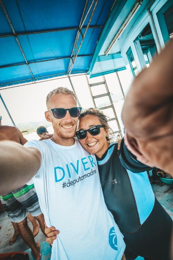 Dpm Koh Tao Diving Hotel & Bar Exterior photo