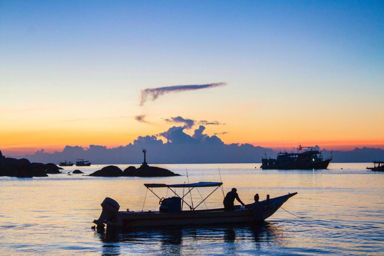 Dpm Koh Tao Diving Hotel & Bar Exterior photo