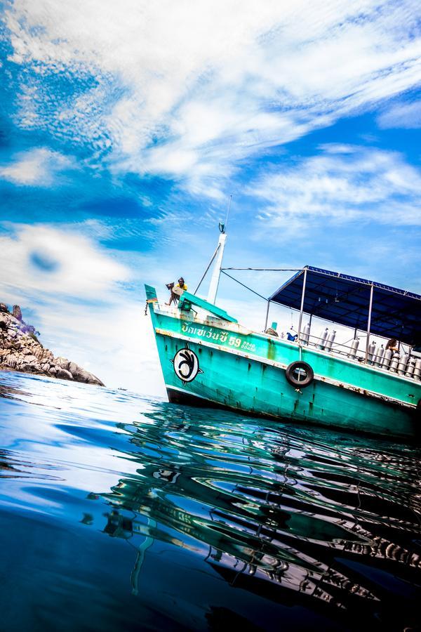 Dpm Koh Tao Diving Hotel & Bar Exterior photo
